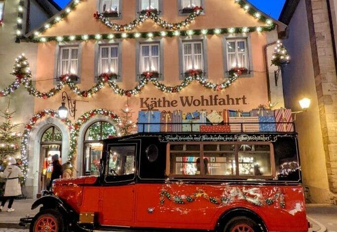 Käthe Wohlfahrt Rothenburg ob der Tauber lleva las tradiciones navideñas alemanas y las decoraciones tradicionales de todo el mundo.  Mercados navideños alemanes - Tradiciones navideñas alemanas - Navidad en Alemania - Árbol de Navidad alemán - Decoración navideña alemana