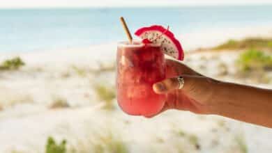 Cócteles en Pine Reef Turks y Caicos