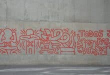 Mural de arte callejero de Keith Haring en El Raval