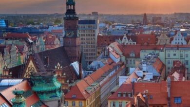 Wroclaw es una de las ciudades con más encanto de Polonia. ¡Verá muchos lugares de interés y monumentos, cenará en excelentes restaurantes y no tendrá tiempo para aburrirse! Aquí están las 11 mejores cosas para hacer en Wroclaw, Polonia, que no te puedes perder.