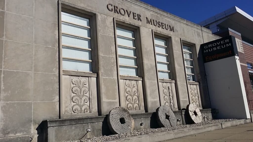 Grover Center: Museo y Sociedad Histórica