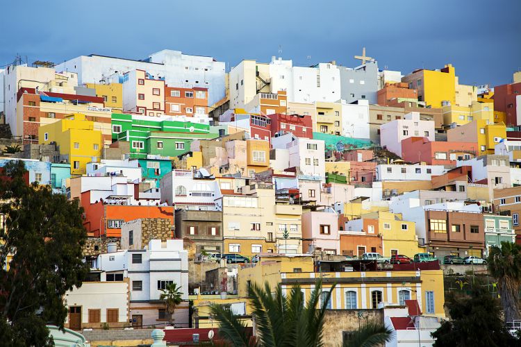 Ver en casas de colores en Las Palmas de Gran Canaria, España