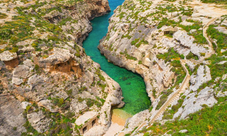 Vista aérea de Wied il-Ghasri.  Isla de Gozo.  Malta