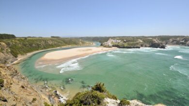 Praia de Odeceixe - Las mejores playas para familias en el Algarve - Oliver's Travels
