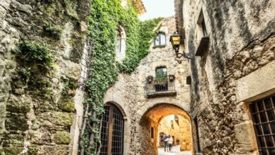 Pintoresco pueblo medieval de Pals, Costa Brava.