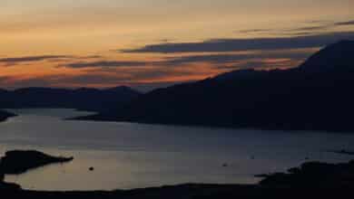 Atardecer en la bahía de Boka, Montenegro