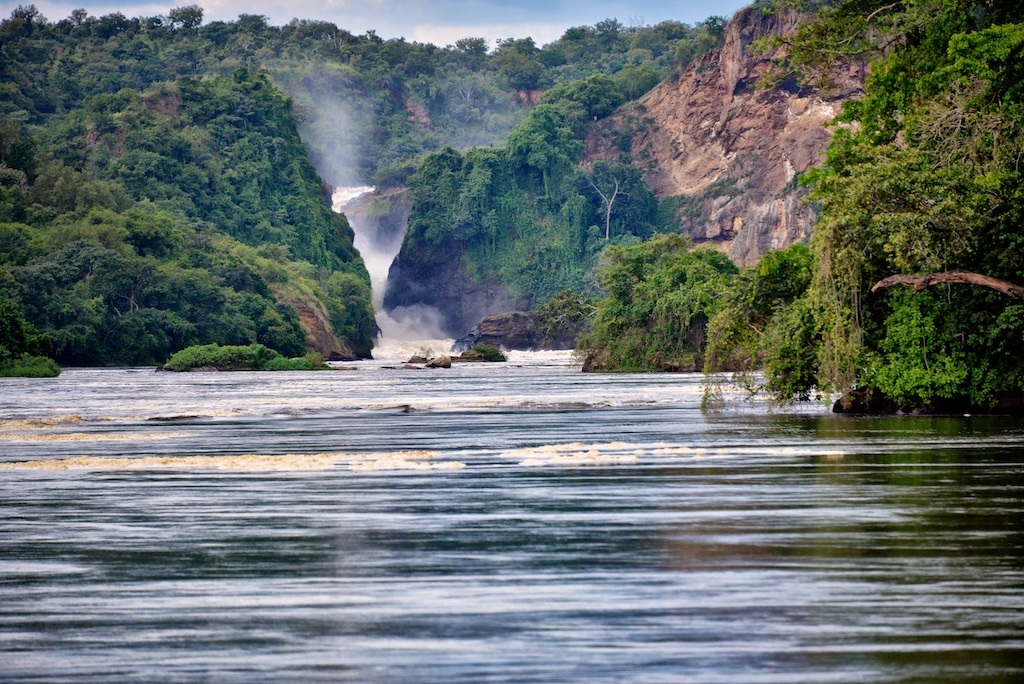 Hermosas cataratas Murchison en Uganda