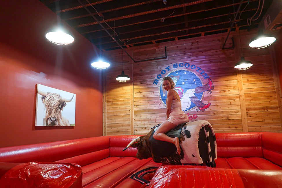 Mechanical bull riding in New Orleans