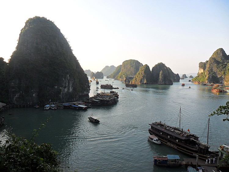 De mochilero en Vietnam: Bahía de Halong