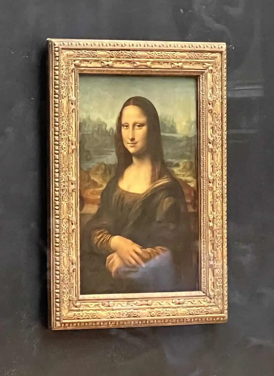Mona Lisa en el Louvre de París, Francia