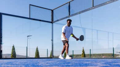 East Mallorca Pádel chico jugando