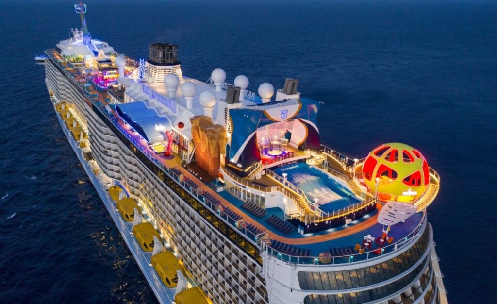 crucero por el Mediterráneo e islas griegas de noche